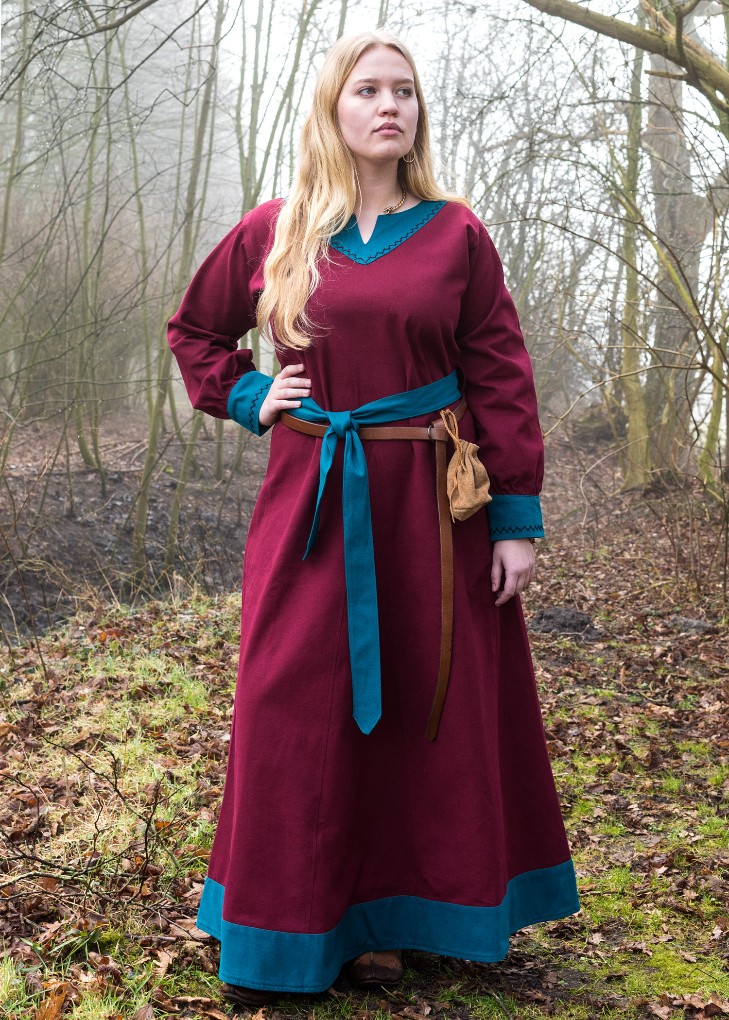 Mittelalter Kleid Damen Wikinger Vikings LARP Gewandung Baumwolle rot/schwarz