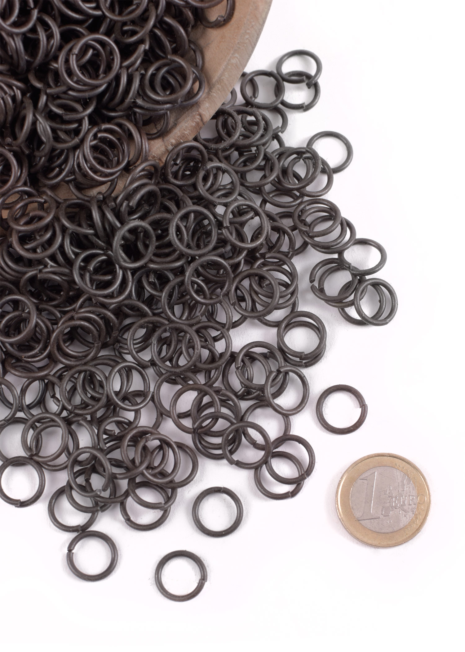 1 kg package lose chain mail rings, ID8mm, blackened
